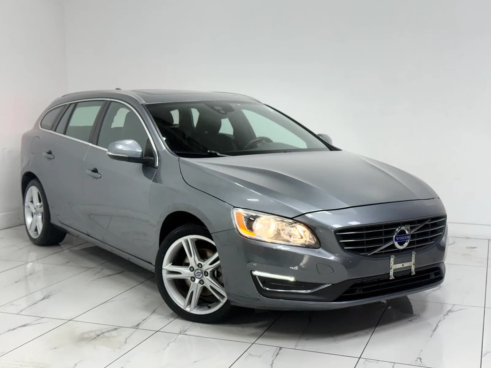 2017 Volvo V60 Premier